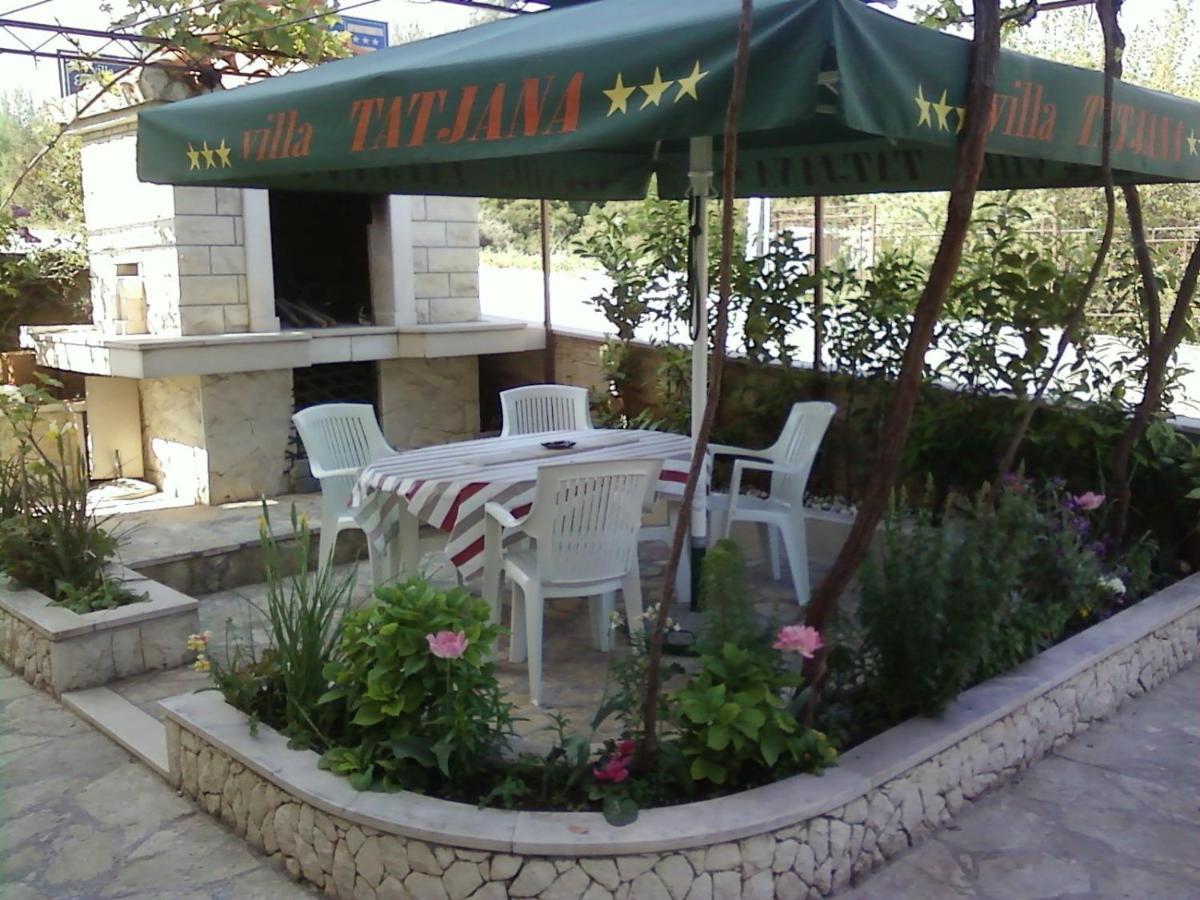 Rooms & Studio Villa Tatjana Supetar Room photo